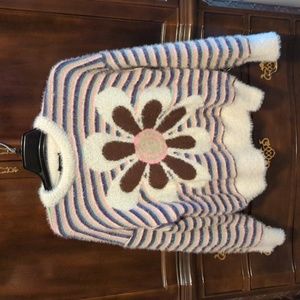 Nwt Forever 21 fuzzy heavy winter sweater. Has a giant flower on it. Size L.